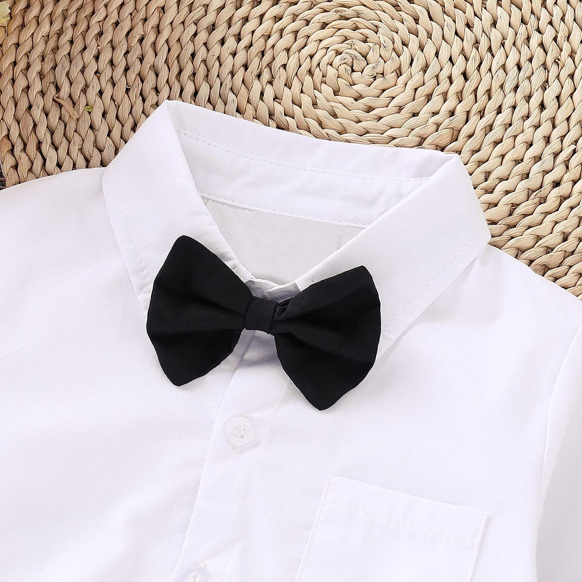 Baby Boy Solid Bowknot Romper with Tie