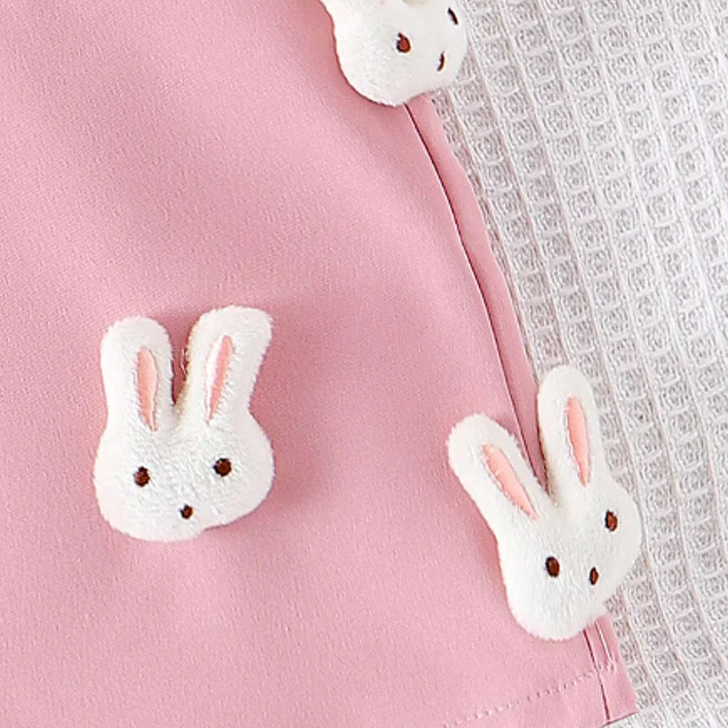 2pcs Baby Girl White Short-Sleeve Tee And Stylish Bunny Patch Overall Set