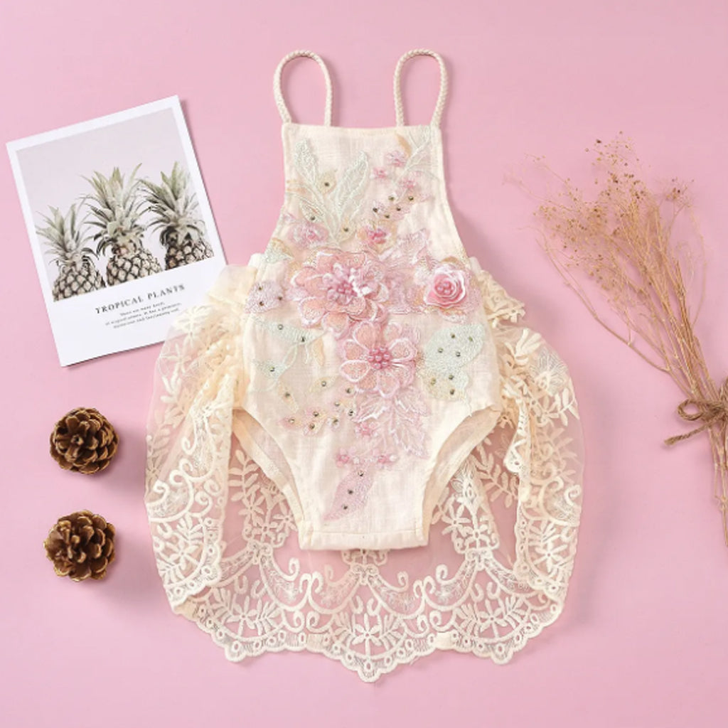 Baby Girls Floral Lace and Mesh Splicing Ruffle-Sleeve Party Romper